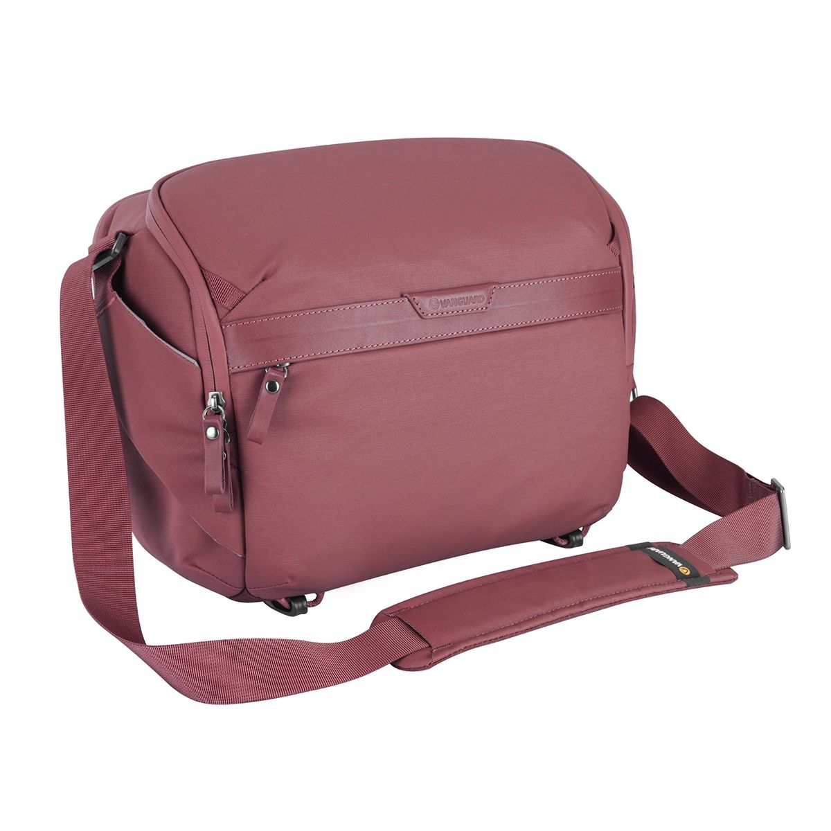 Vanguard VEO Metro Shoulder Bag 7L - Magenta