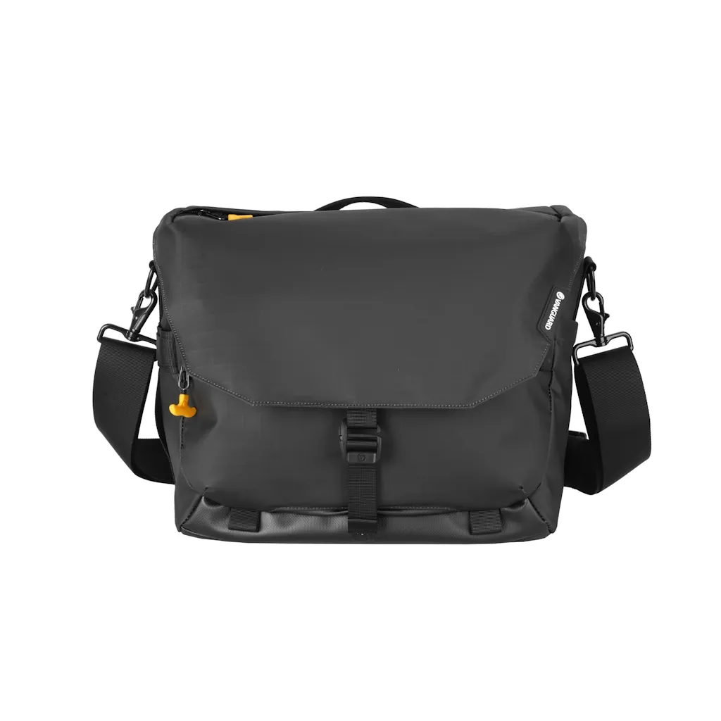 Vanguard ALTA ADVENTURE Messenger Bag 20L - Black