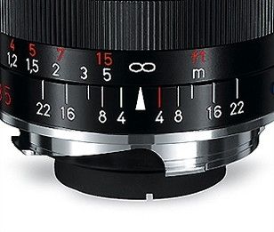 Zeiss Distagon T* 35mm f/1.4 ZM Lens