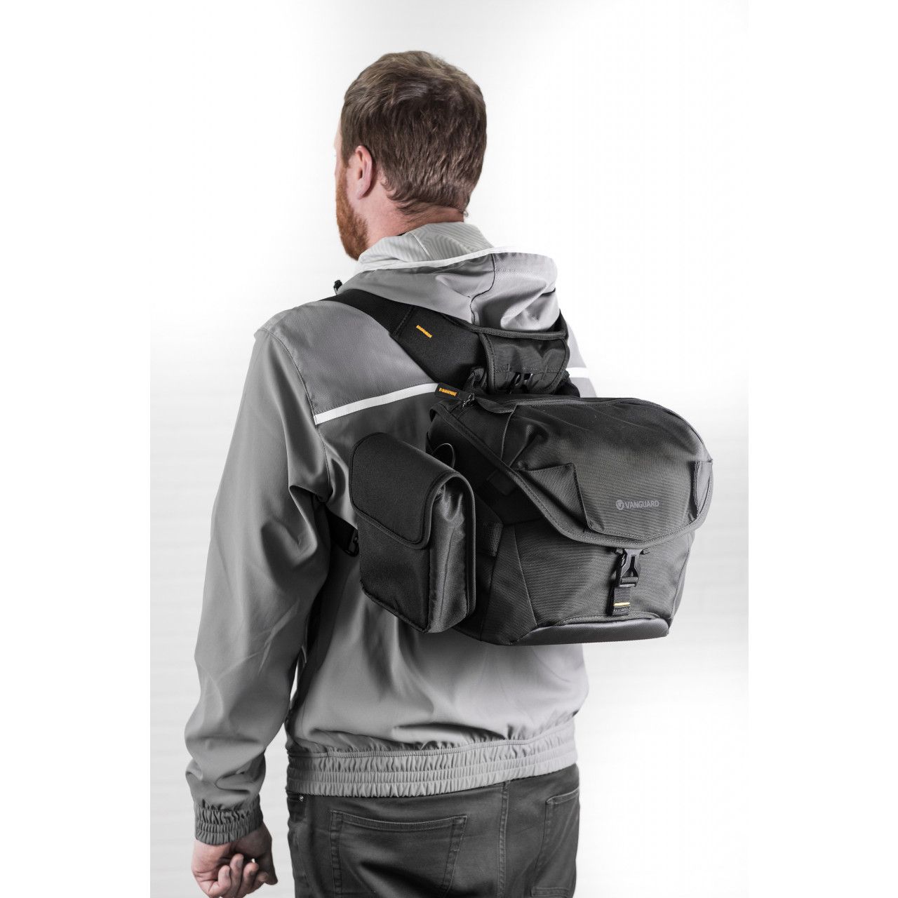 Vanguard Alta ACCESS 28X Shoulder Bag