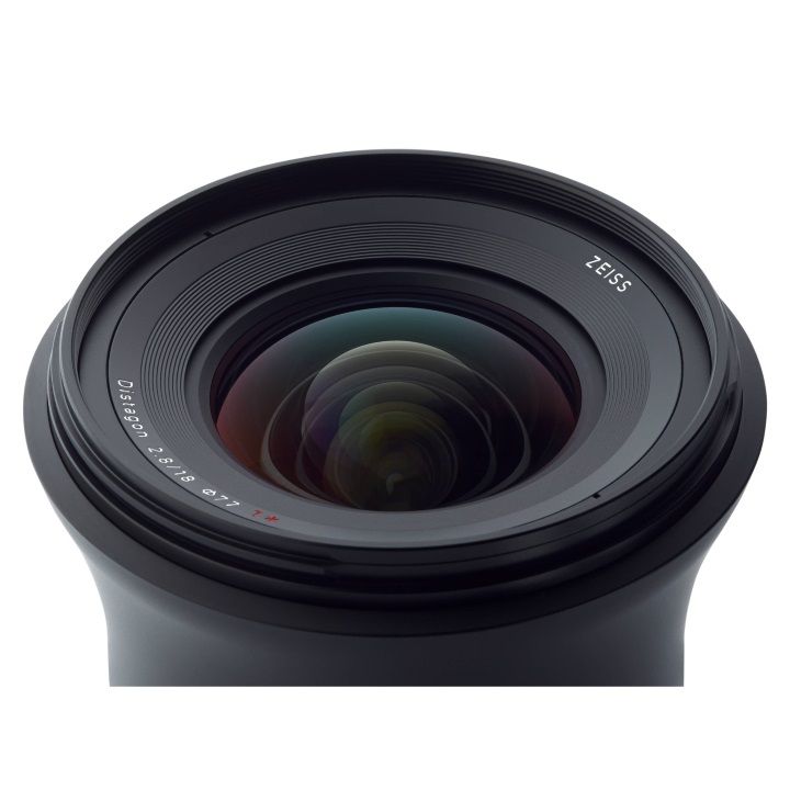 Zeiss Milvus 18mm f/2.8 ZE Lens for Canon