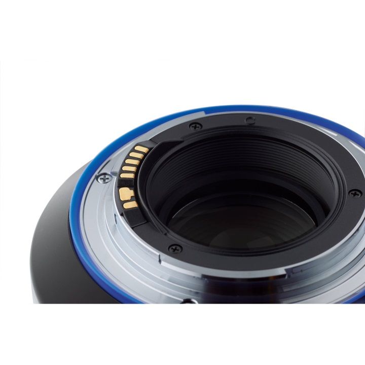 Zeiss Milvus 135mm f/2.0 ZE Lens for Canon