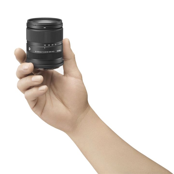 Sigma 18-50mm f/2.8 DC DN Contemporary Lens for Sony E-Mount