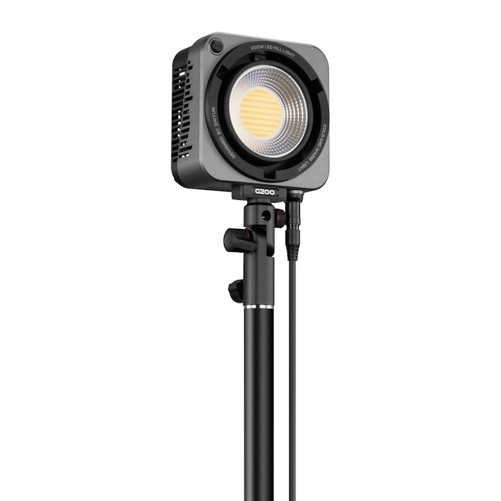 ZHIYUN MOLUS G200 200W Bi-Colour COB Light