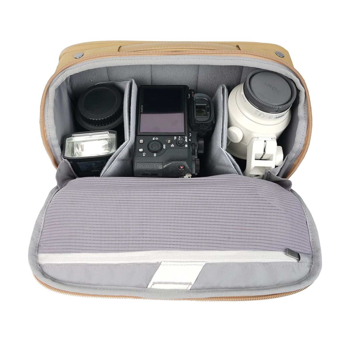 Vanguard VEO Metro S7L Shoulder Bag Beige