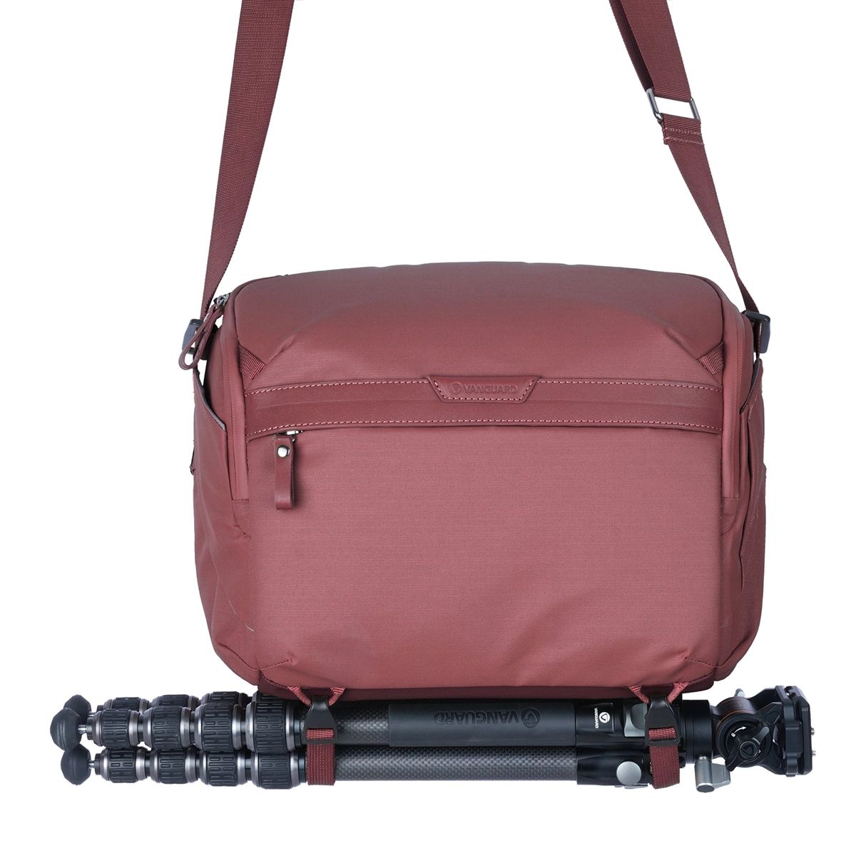 Vanguard VEO Metro S7L Shoulder Bag Magenta