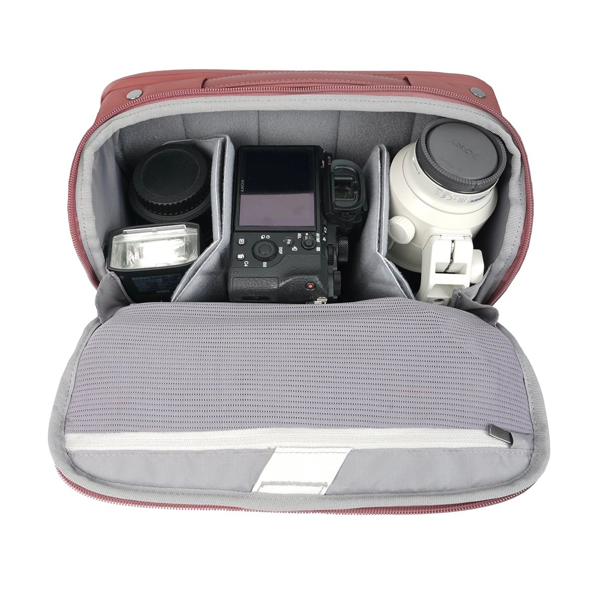 Vanguard VEO Metro S7L Shoulder Bag Magenta