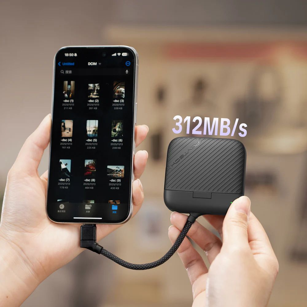 PGYTECH CreateMate High-speed Mini Card Reader Case (Classic Black)