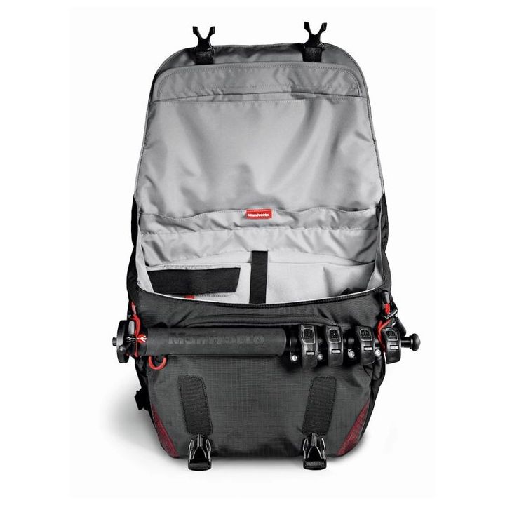 Manfrotto Manhattan Speedy-30 Camera Messenger Bag for DSLR and 15.6 inch Laptop
