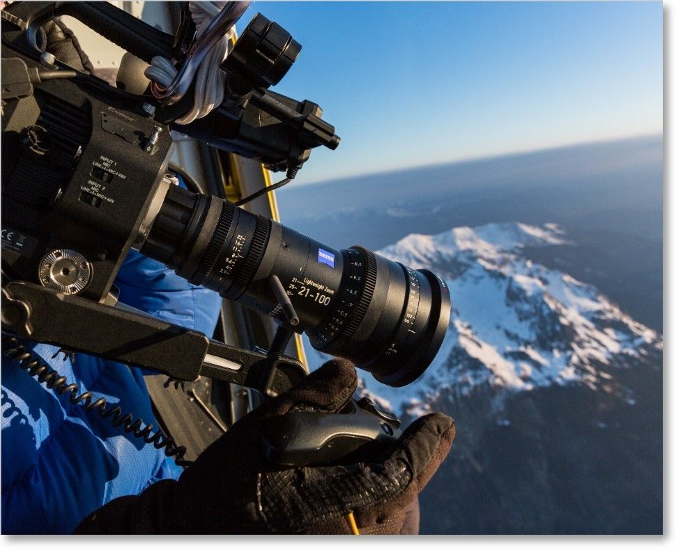 Zeiss ZOOM CINE LENS Compact and lightweight design