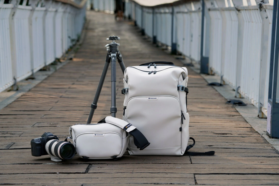 Vanguard VEO LITE Every Day S4L Sling Bag - White