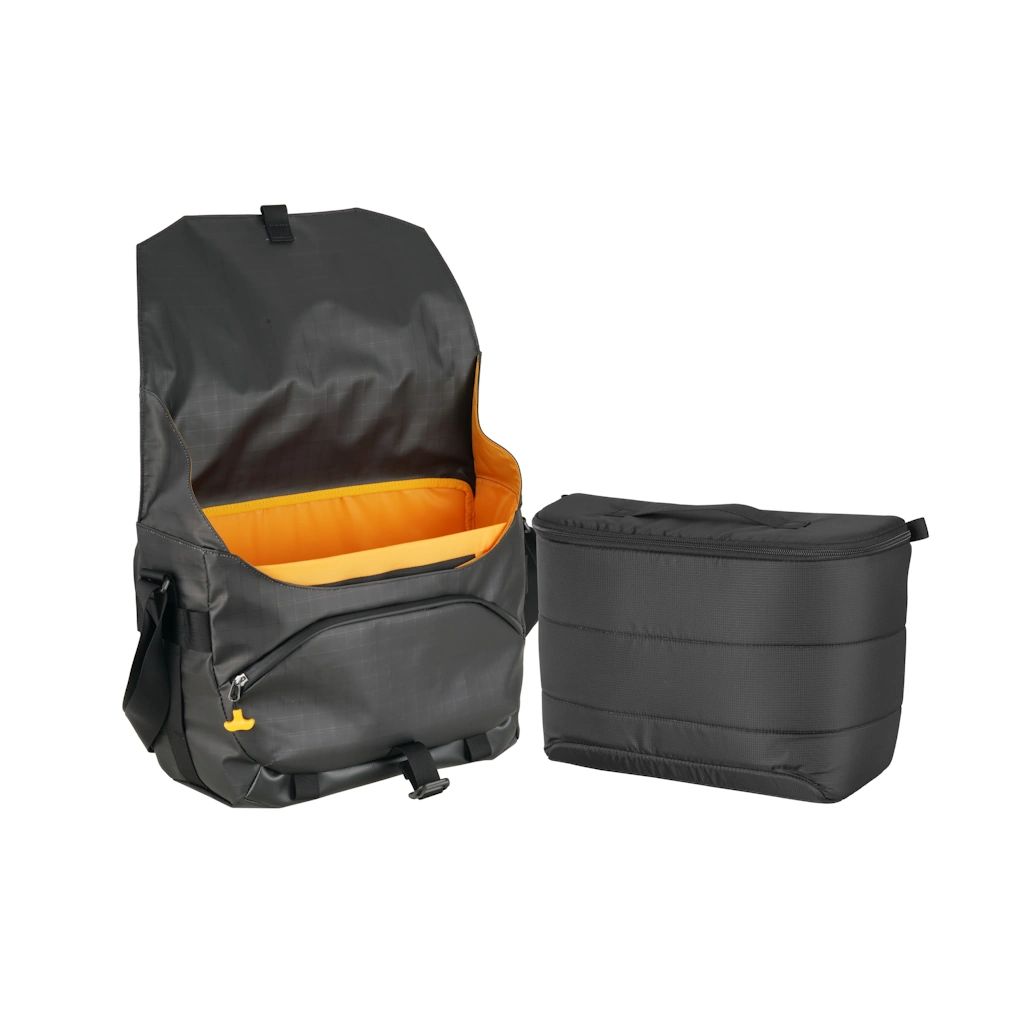 Vanguard ALTA ADVENTURE Messenger Bag 12L - Black