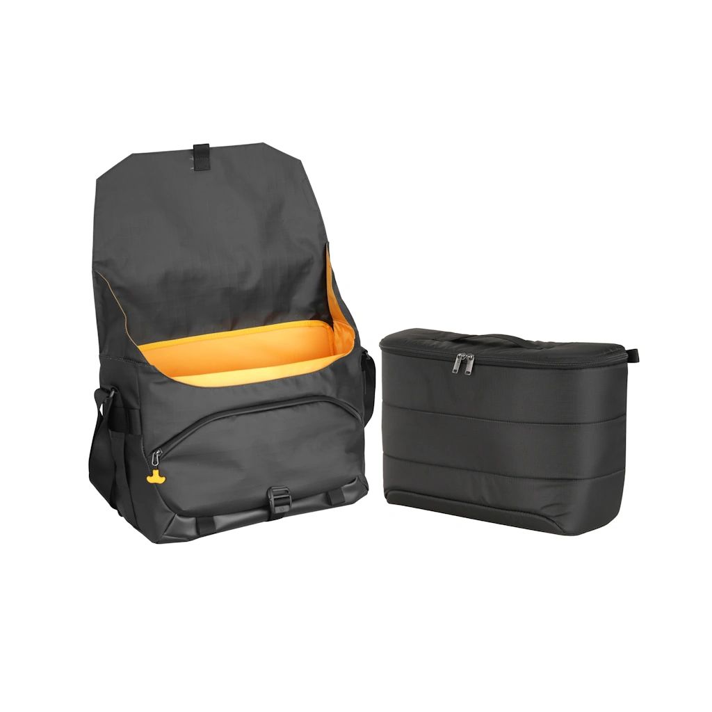 Vanguard ALTA ADVENTURE Messenger Bag 16L - Black