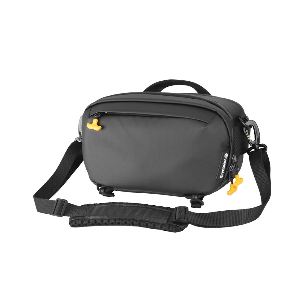Vanguard ALTA ADVENTURE Sling Bag 4L - Black