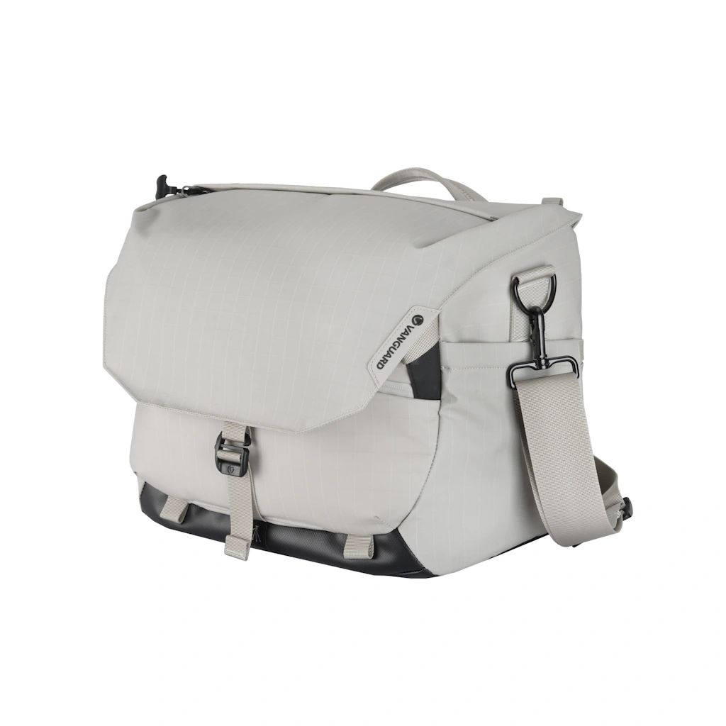 Vanguard ALTA ADVENTURE Messenger Bag 20L - Stone