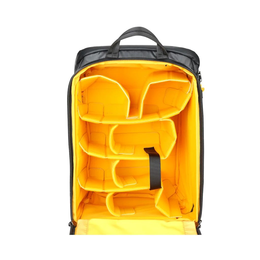 Vanguard ALTA ADVENTURE Lite Backpack 20L - Black