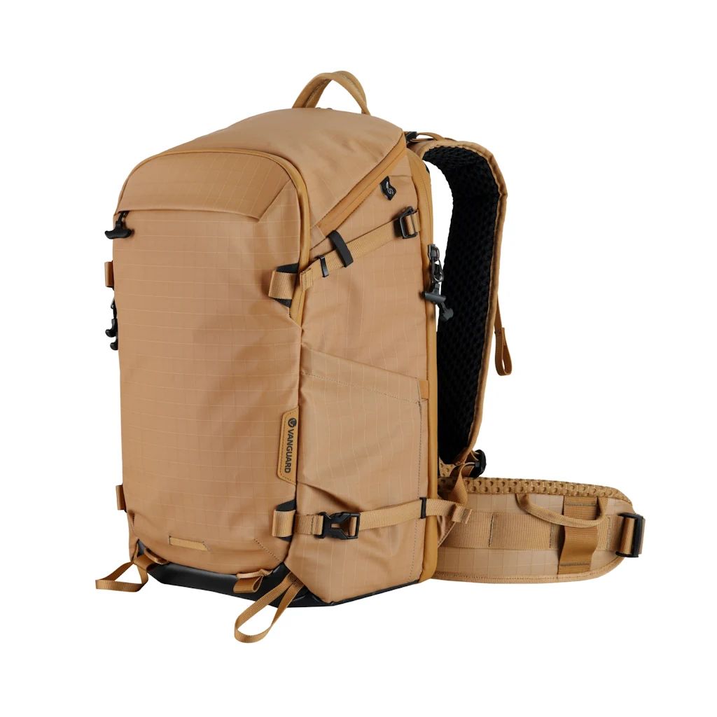 Vanguard ALTA ADVENTURE Lite Backpack 30L - Ochre