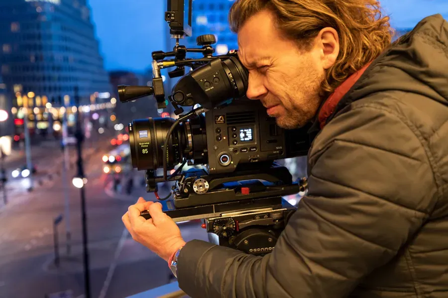 Zeiss Supreme Prime 50mm/T1.5 Feet Cine Lens for PL Mount