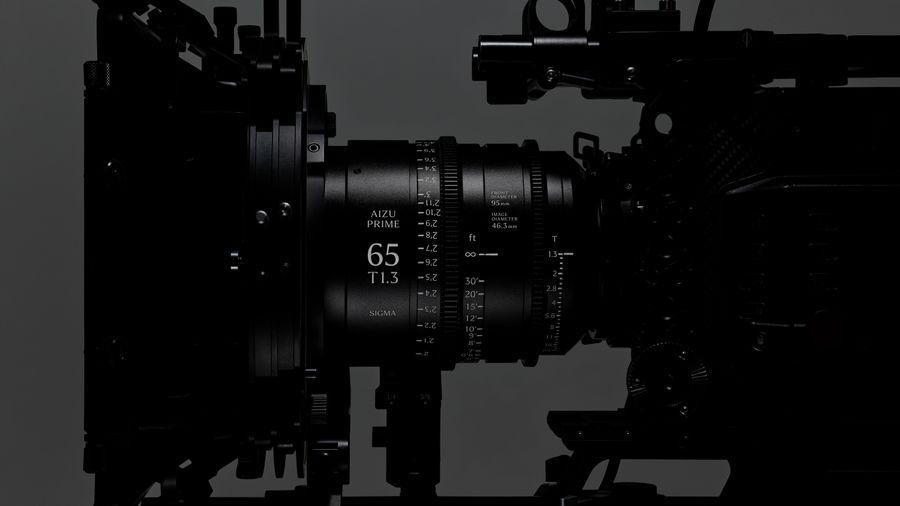 Sigma Aizu 27mm T 1.3 Cine Prime LF/AP5 (feet) PL Mount