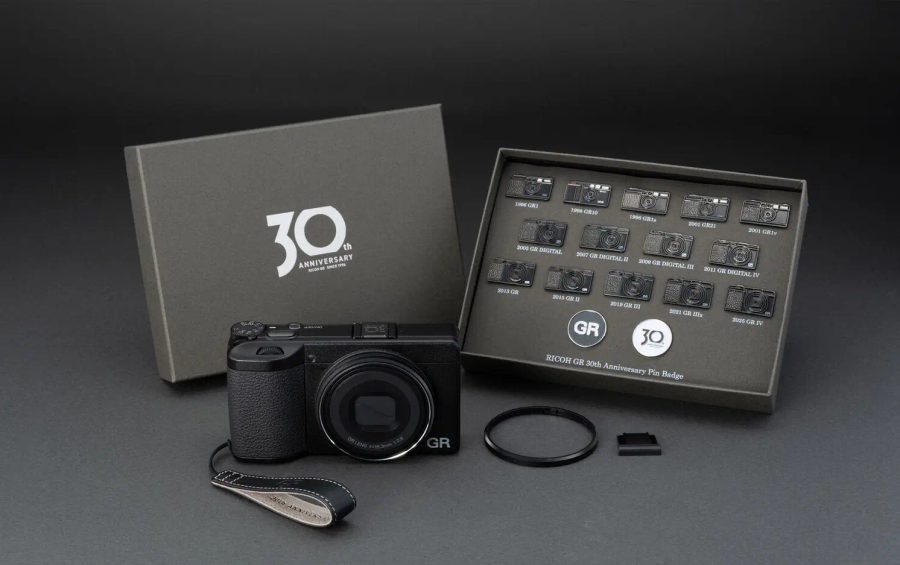RICOH GR IV 30th Anniversary Edition Kit
